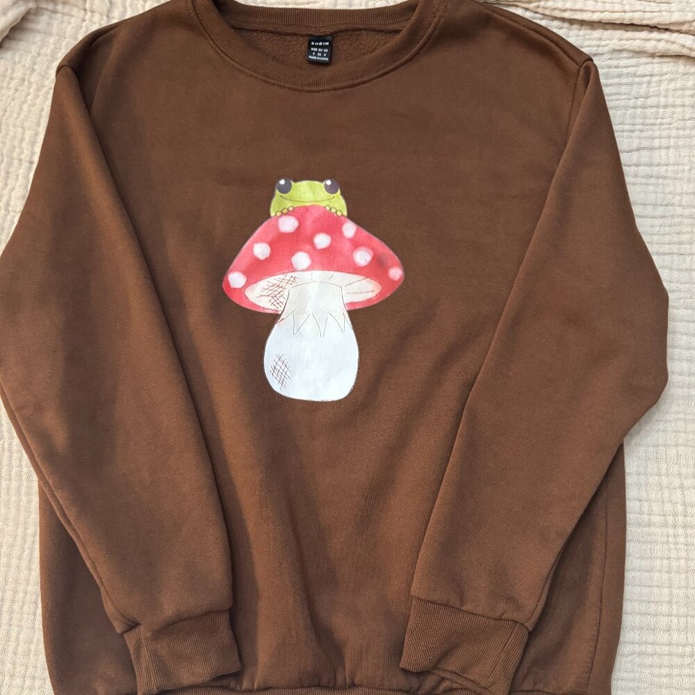 Mushroom sweat shirt ladies size S long sleeve